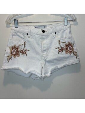 High Rise Mom Shorts 25/4 Raw Hem- embroidered